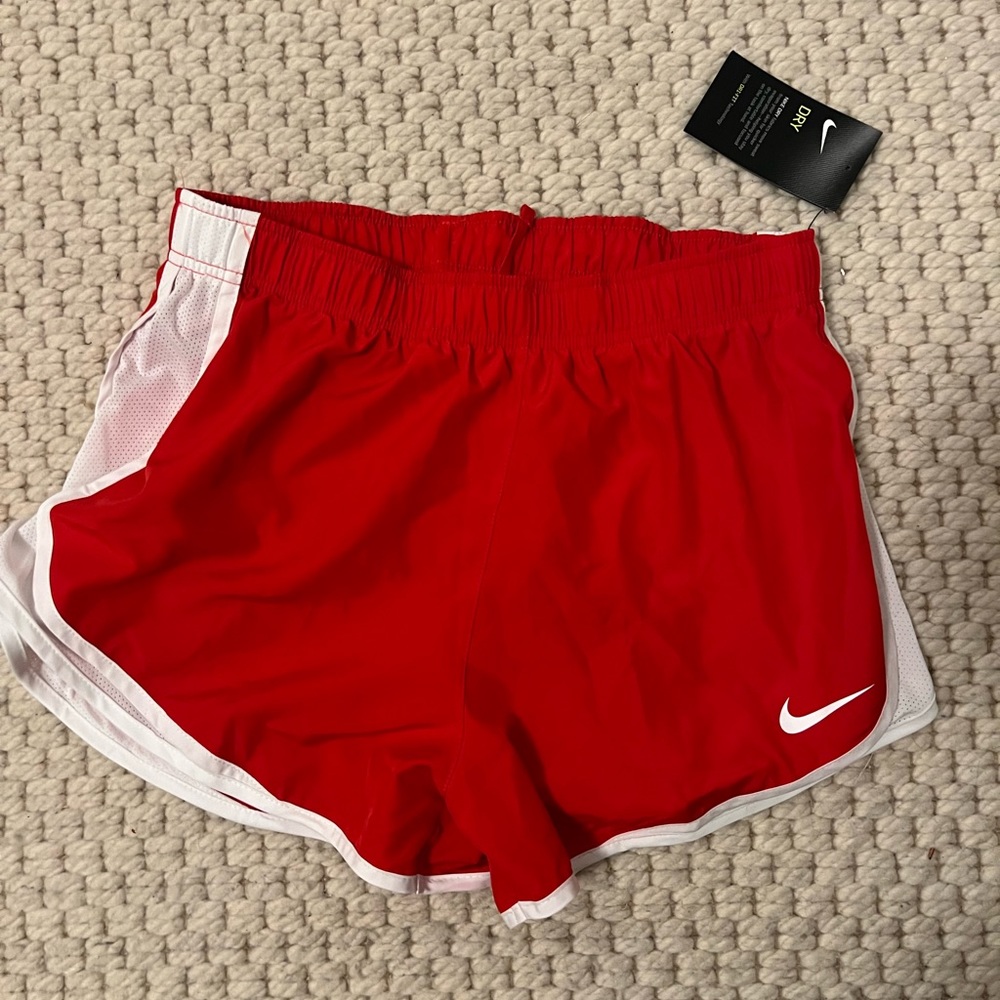 NWT Nike Dry Fit Tempo Running Shorts red women size Medium